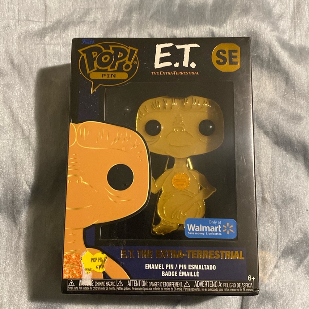 Et special edition funko pop pin